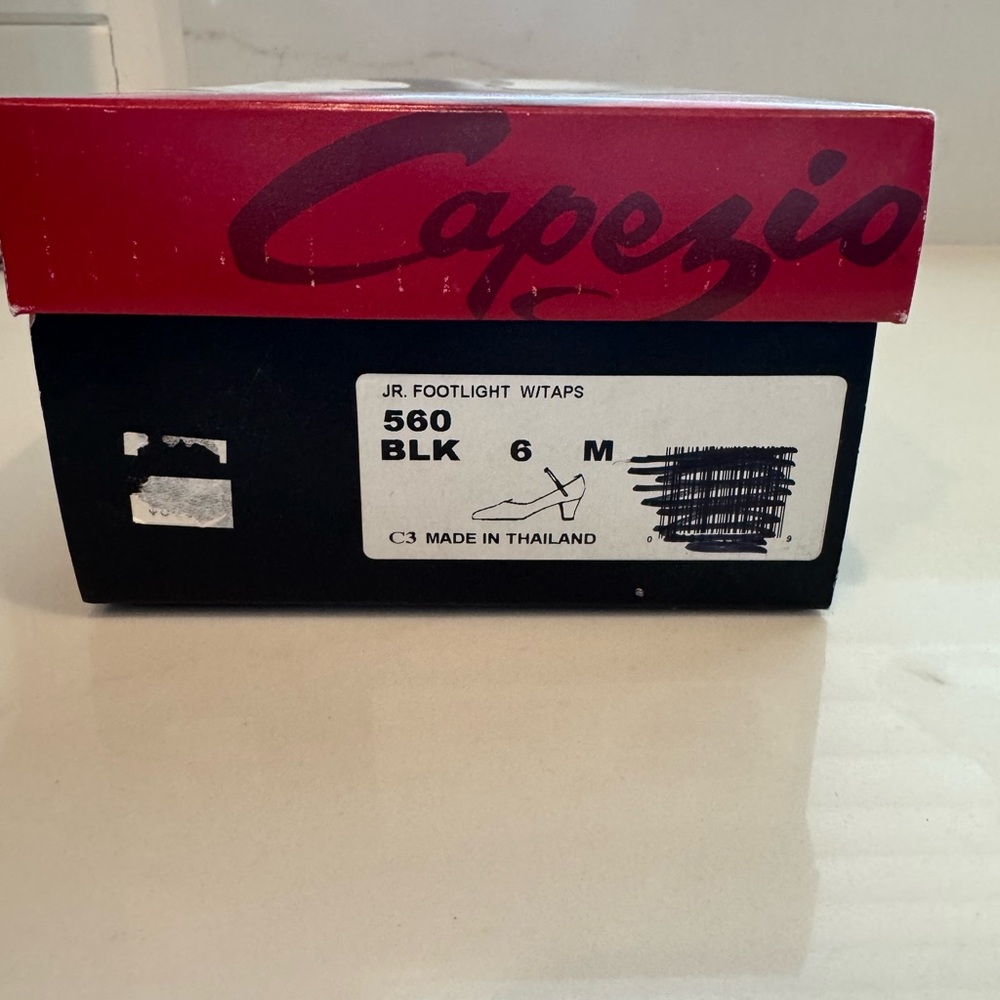 Capezio Black Tap - Girls Shoes 6 M! - Picture 8 of 12